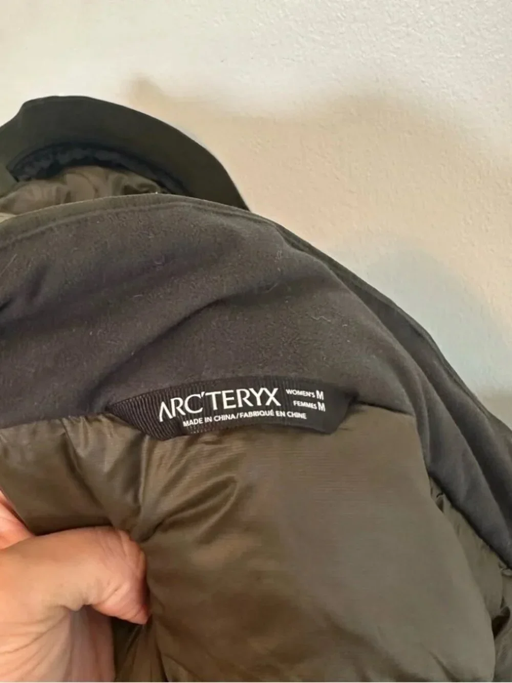 ARCTERYX Patera Parka down jacket | Dark Muted Olive Green | Medium - Picture 9 of 9